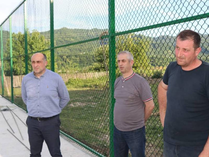 აგერის მუნიციპალიტეტის სოფელ ჭალისთავსა და ლუხვანოში მიმდინარეობს  ხელოვნურსაფარიანი...